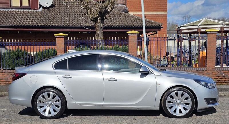 VAUXHALL INSIGNIA