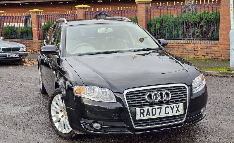 AUDI A4 AVANT