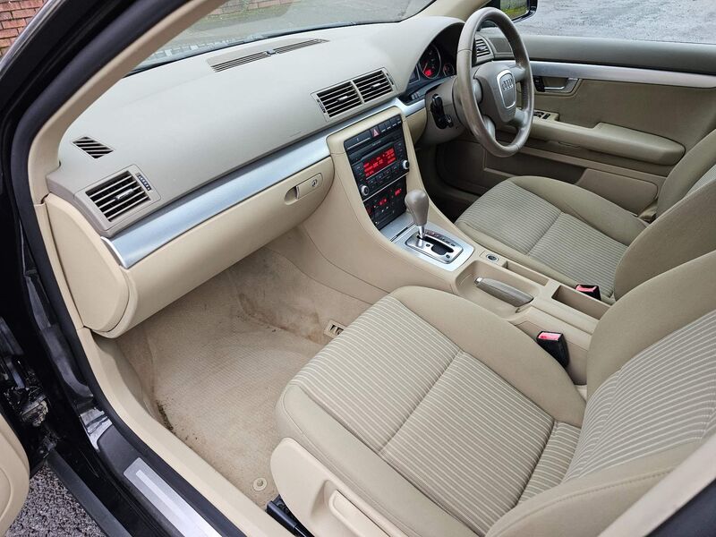 AUDI A4 AVANT