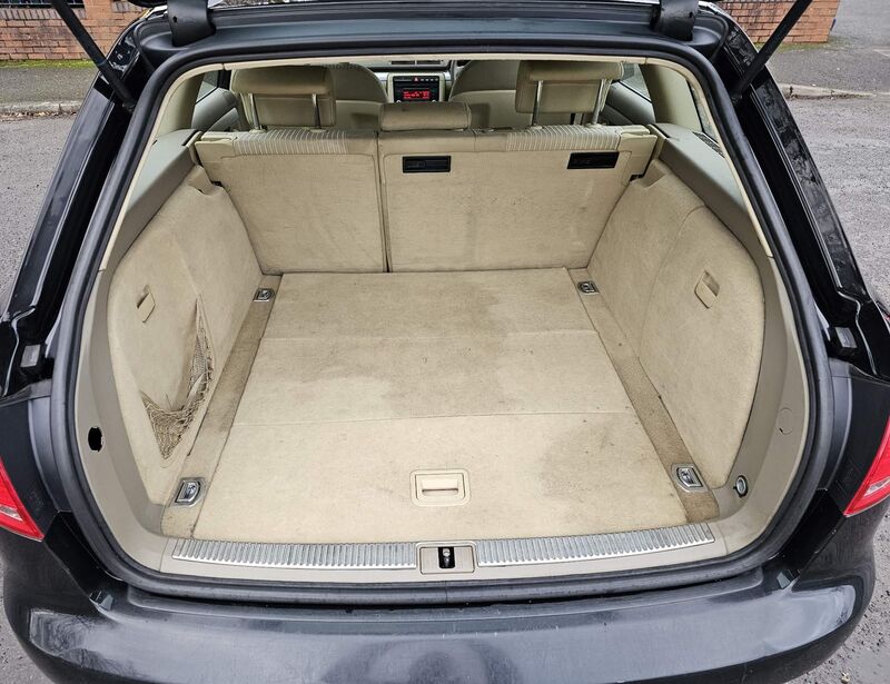 AUDI A4 AVANT