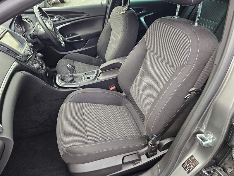 VAUXHALL INSIGNIA