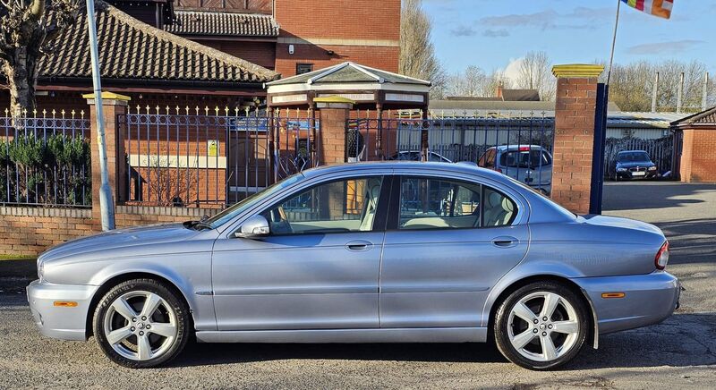 JAGUAR X-TYPE