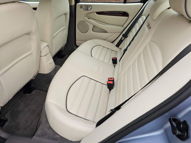 JAGUAR X-TYPE