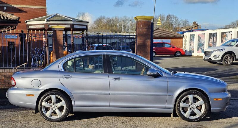 JAGUAR X-TYPE