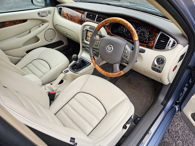 JAGUAR X-TYPE