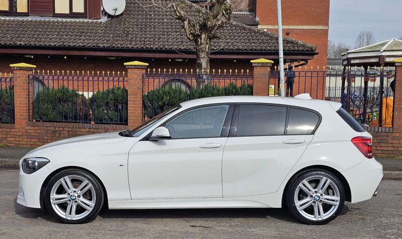 BMW 1 SERIES