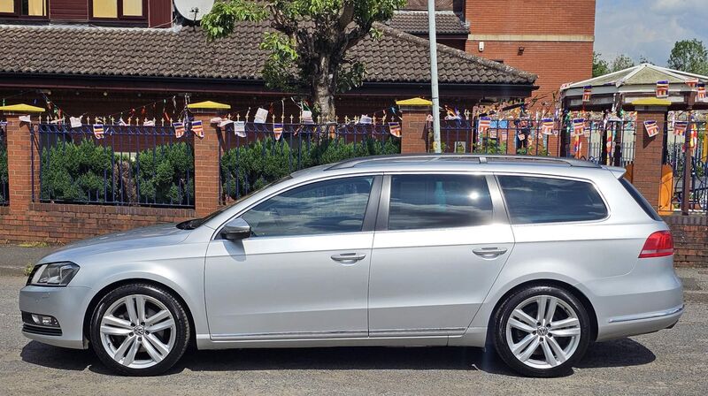 VOLKSWAGEN PASSAT