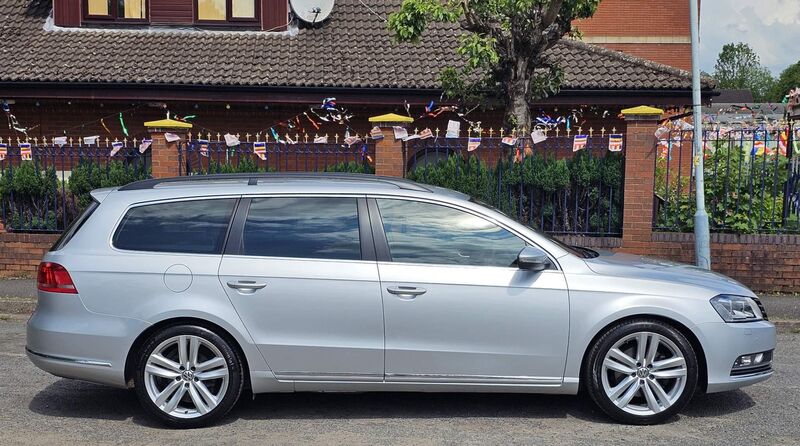 VOLKSWAGEN PASSAT