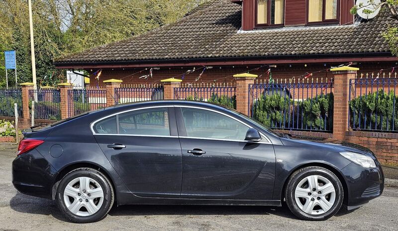 VAUXHALL INSIGNIA