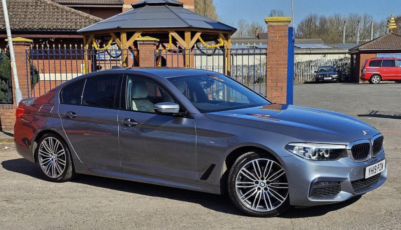 BMW 5 SERIES