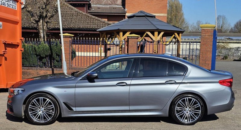 BMW 5 SERIES