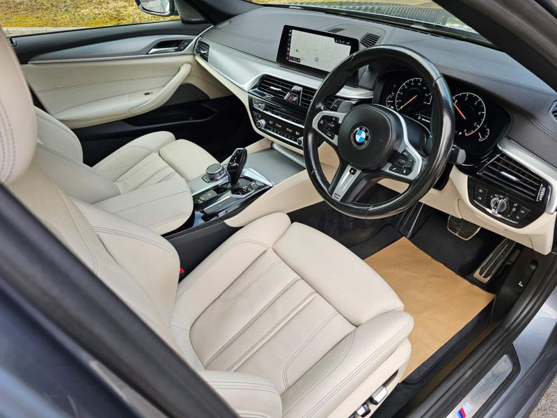 BMW 5 SERIES