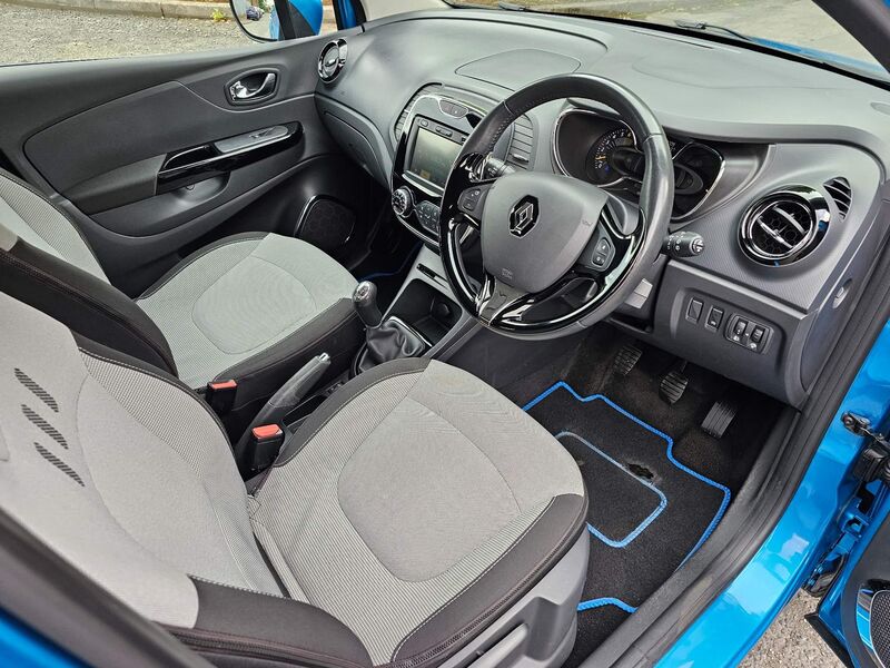 RENAULT CAPTUR