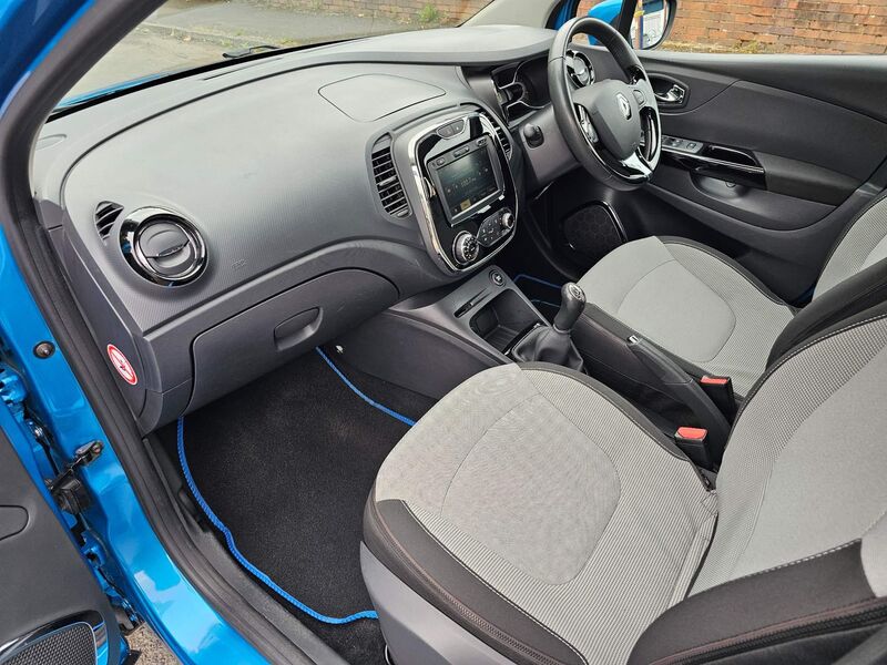 RENAULT CAPTUR