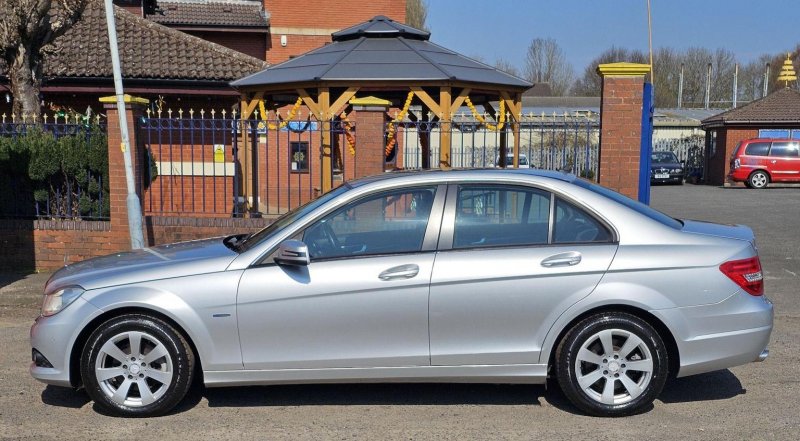 MERCEDES-BENZ C CLASS