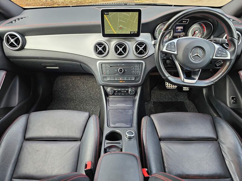 MERCEDES-BENZ CLA