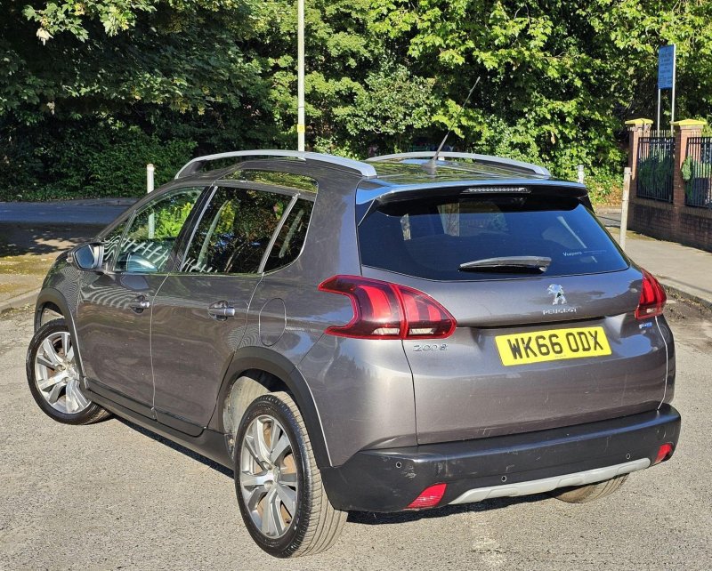 PEUGEOT 2008