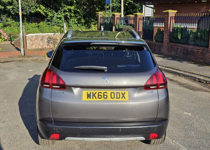 PEUGEOT 2008