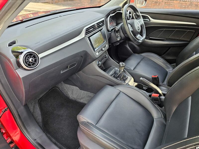 MG ZS