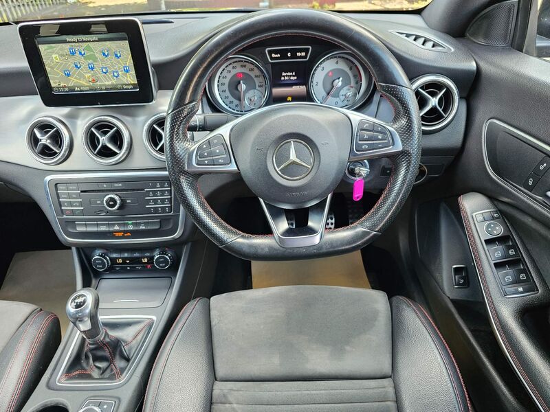 MERCEDES-BENZ CLA