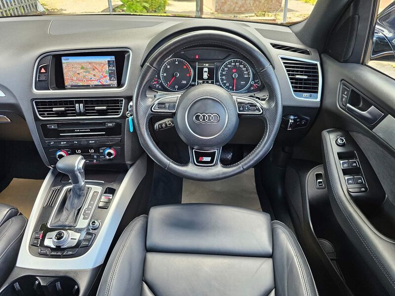 AUDI Q5