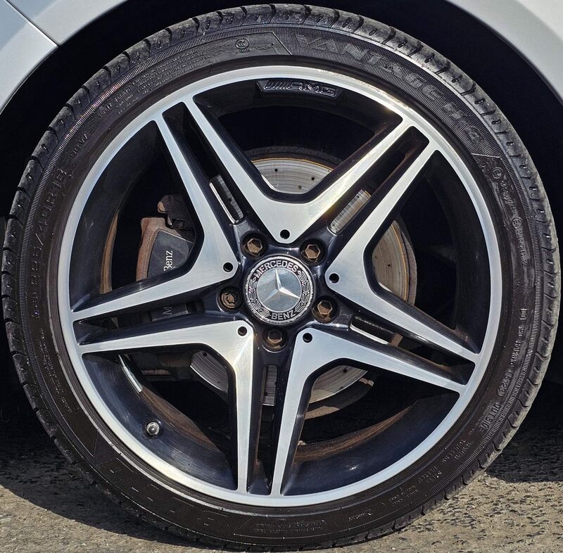 MERCEDES-BENZ CLA