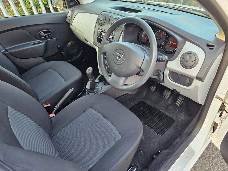 DACIA SANDERO