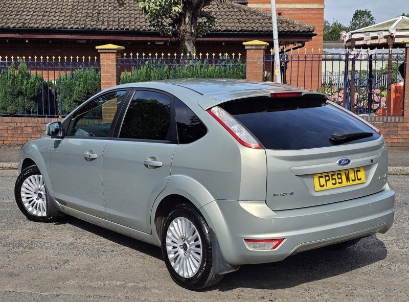 FORD FOCUS