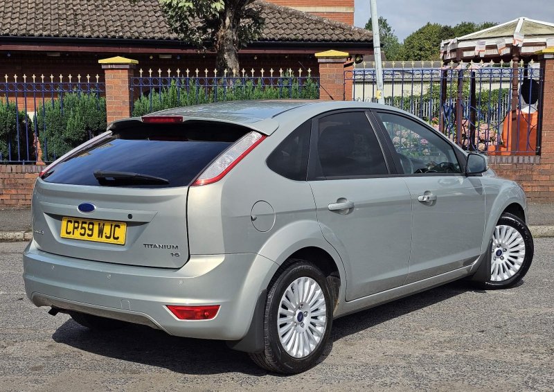 FORD FOCUS