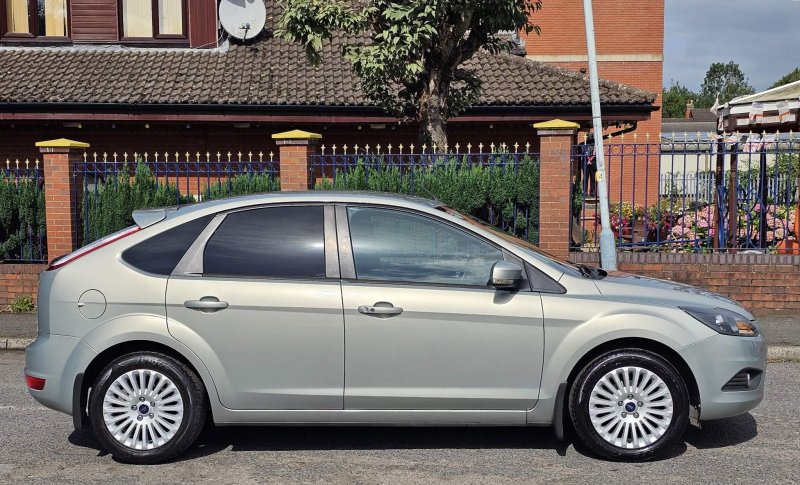 FORD FOCUS