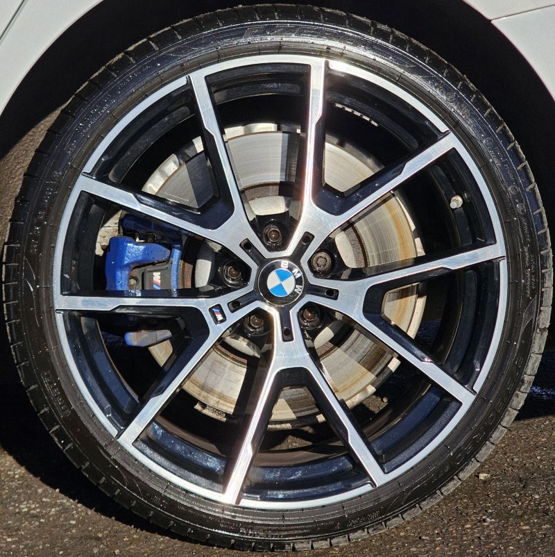 BMW 8 SERIES