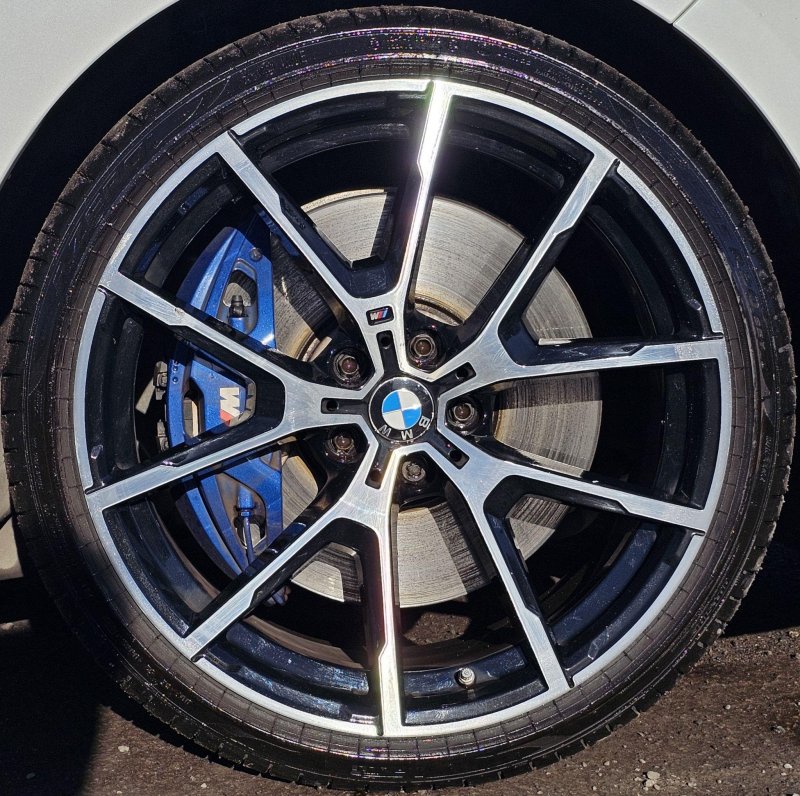 BMW 8 SERIES