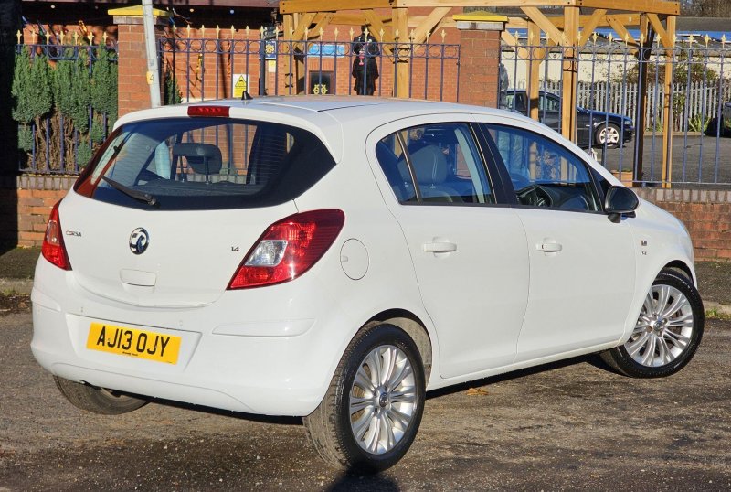 VAUXHALL CORSA