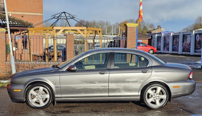 JAGUAR X-TYPE