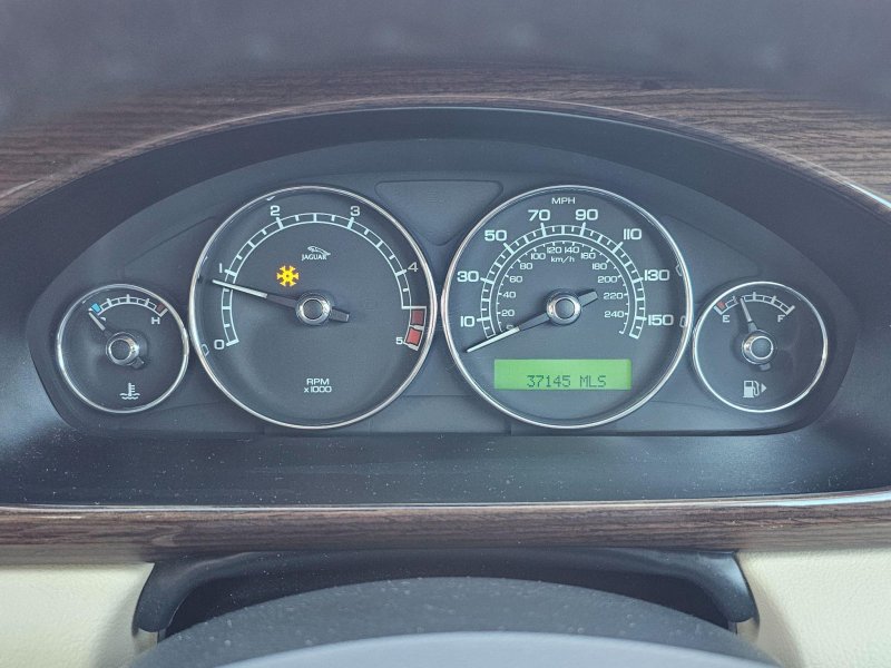 JAGUAR X-TYPE