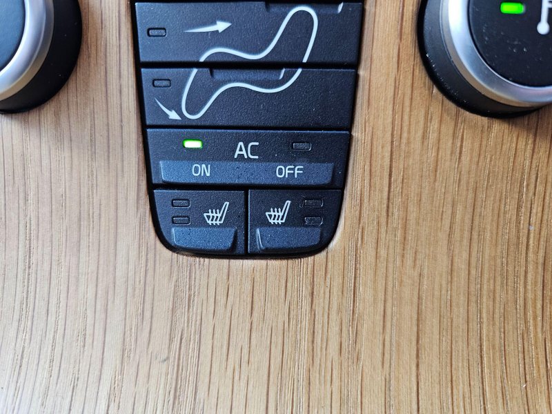 VOLVO C70