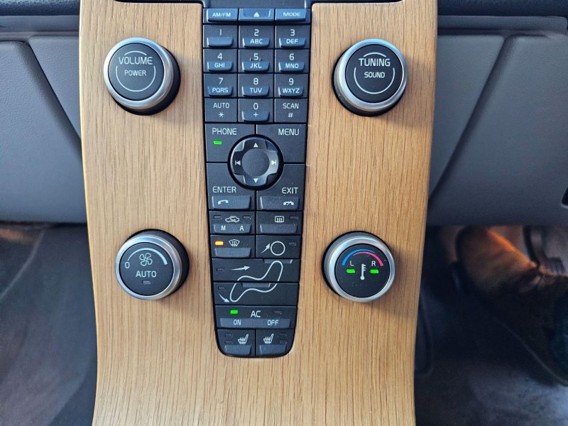 VOLVO C70