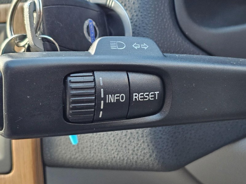 VOLVO C70