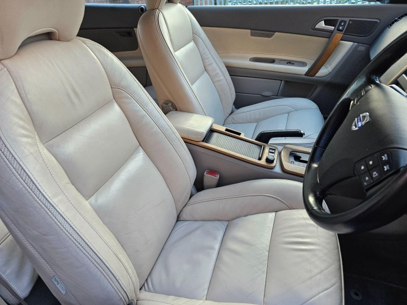 VOLVO C70