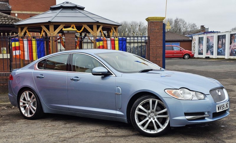 JAGUAR XF