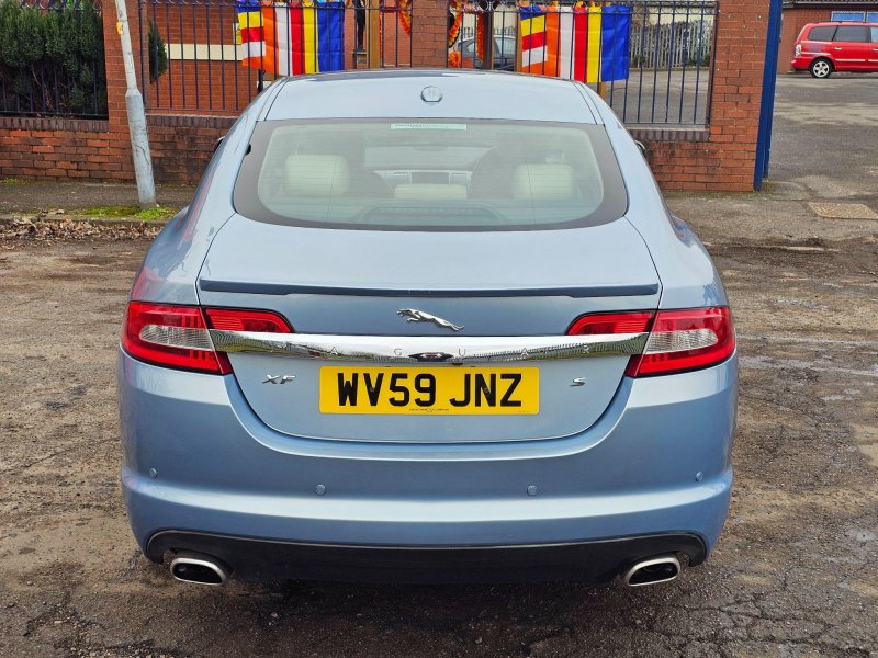 JAGUAR XF