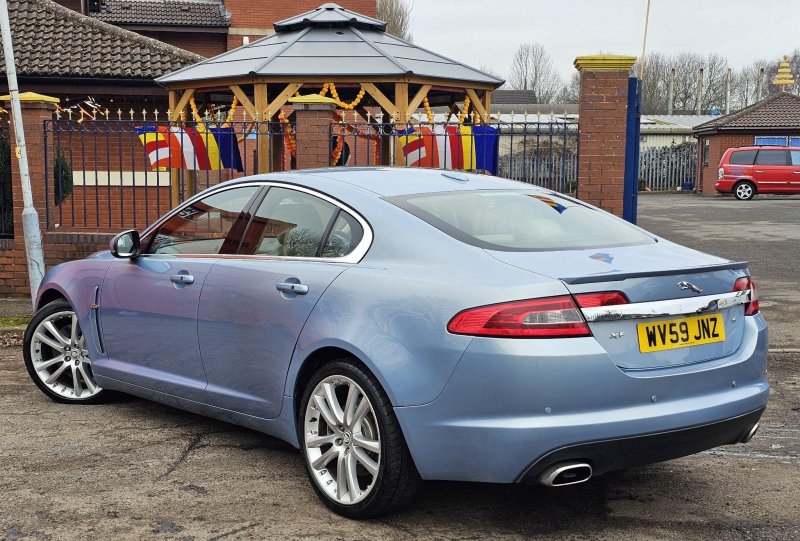 JAGUAR XF