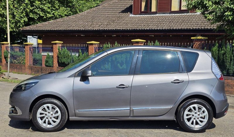 RENAULT SCENIC