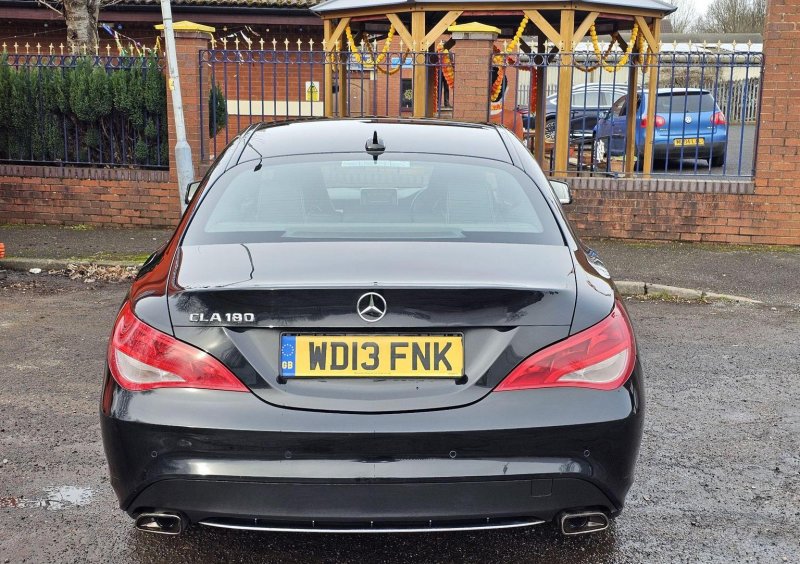 MERCEDES-BENZ CLA