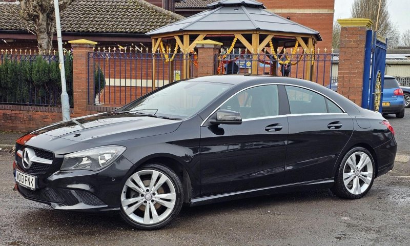 MERCEDES-BENZ CLA
