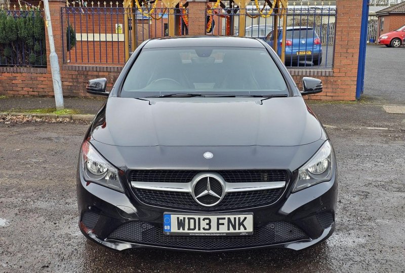 MERCEDES-BENZ CLA