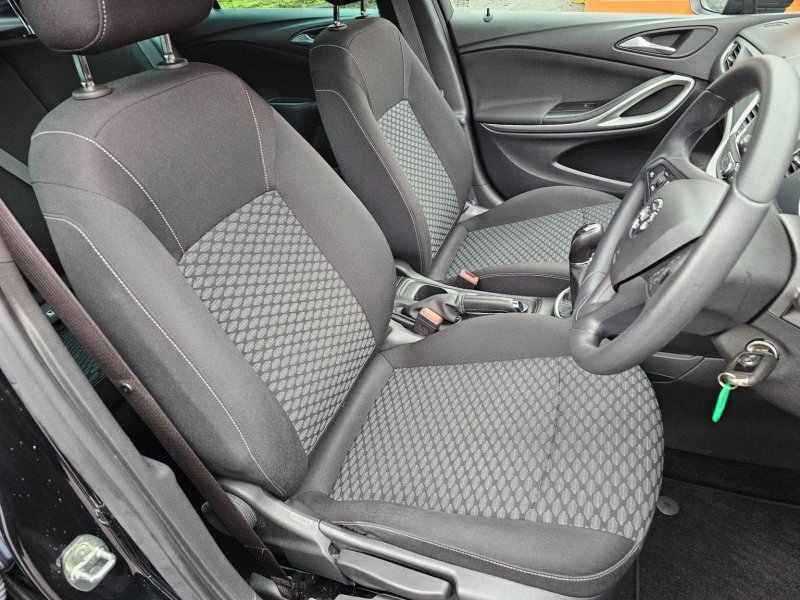 VAUXHALL ASTRA