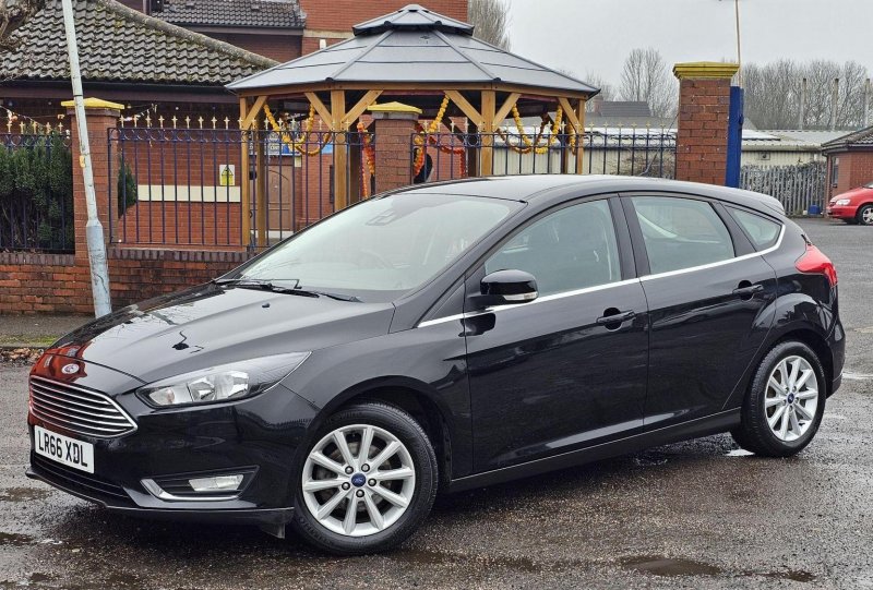 FORD FOCUS