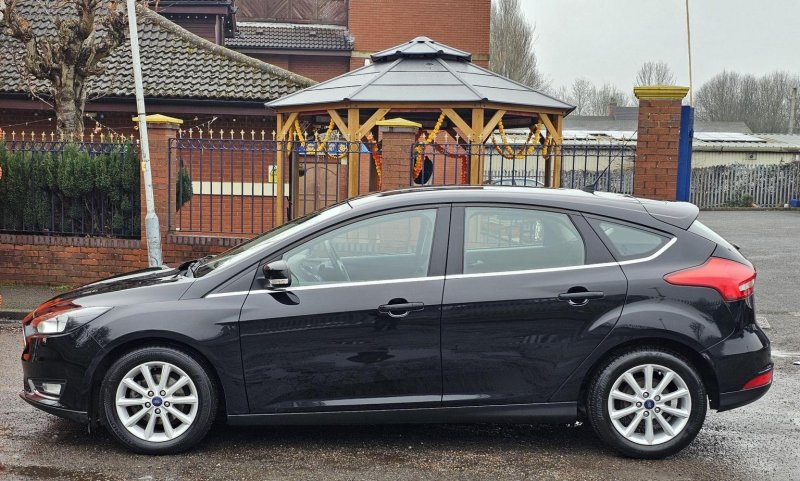 FORD FOCUS