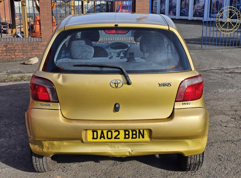 TOYOTA YARIS